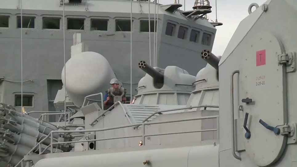 Корабельная артустановка АК-630 Корабельная артустановка АК-630